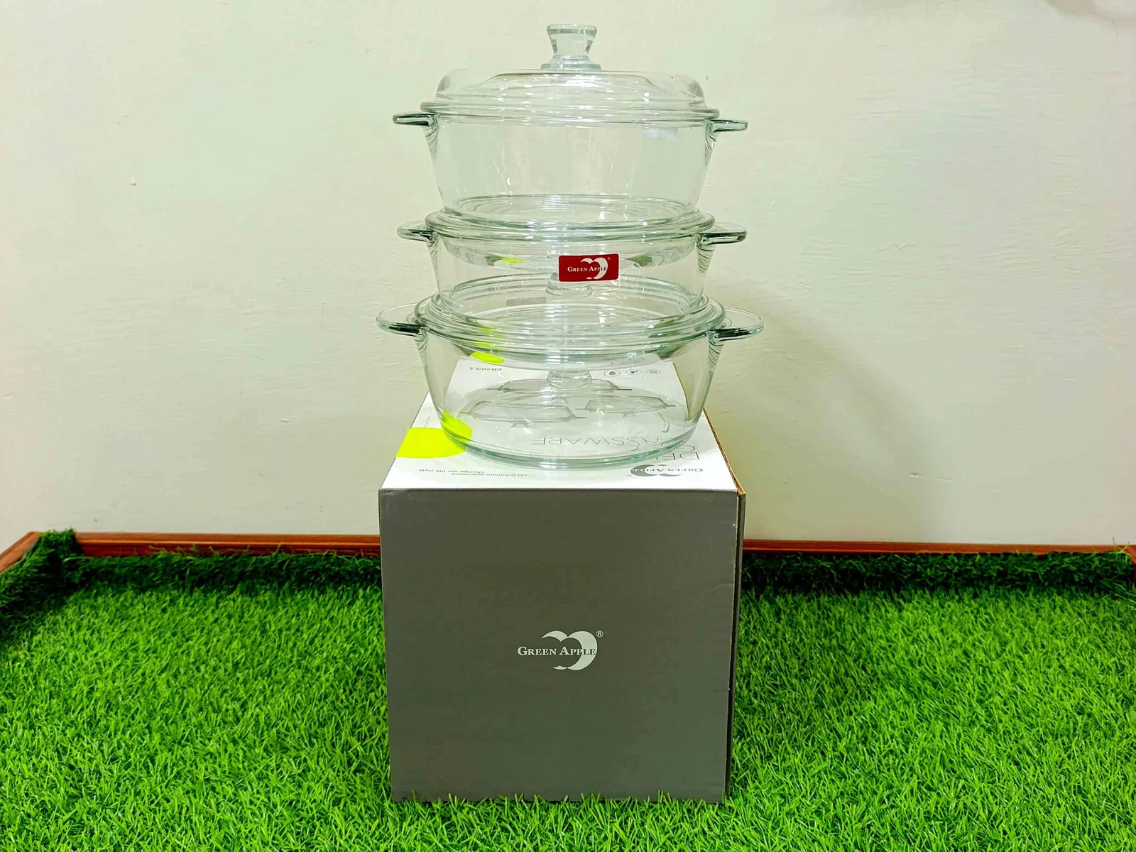 Bowl Set With Glass Lids (3 bowls) photo 5