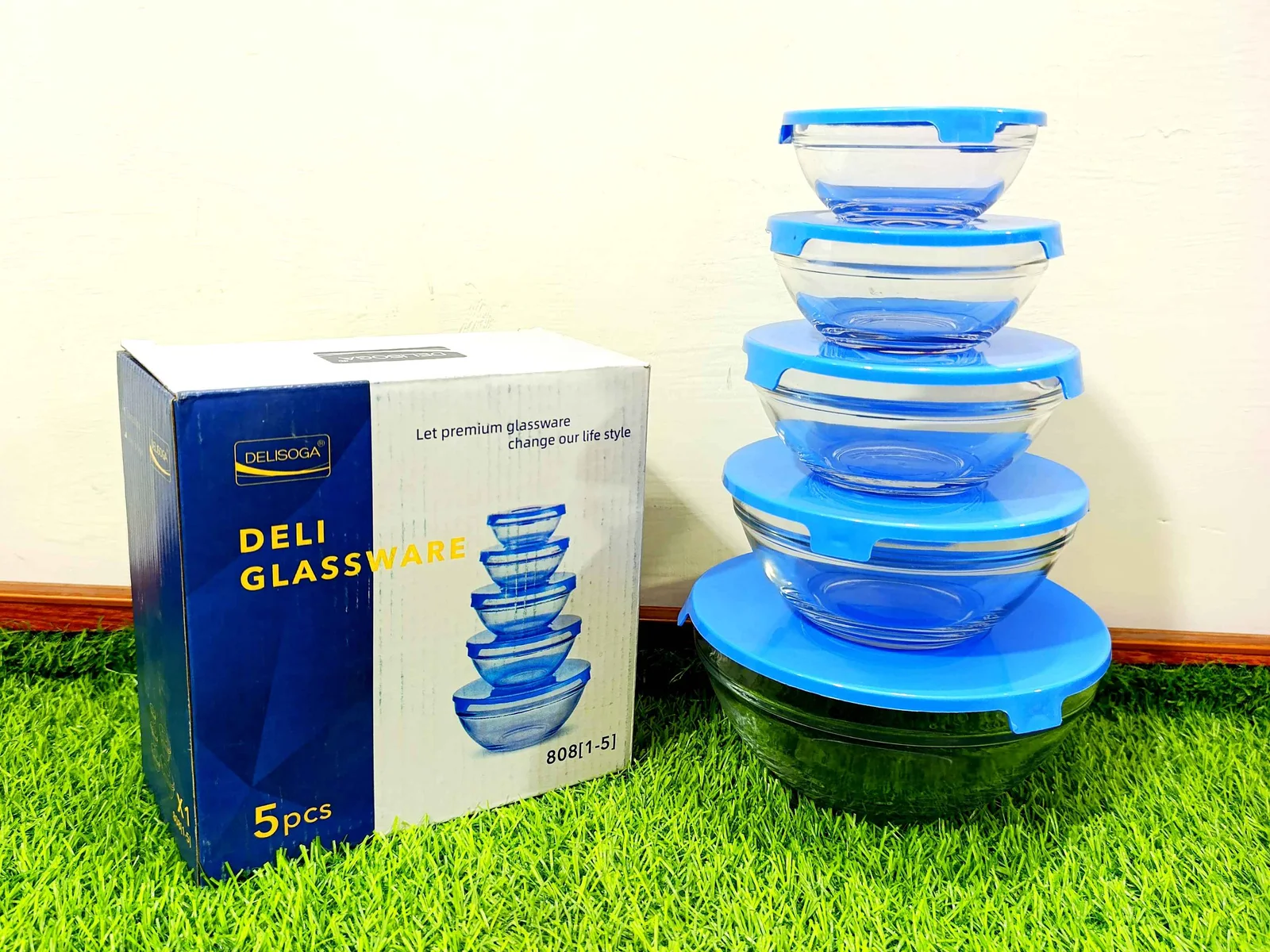 Glass Bowls with lids (5+5) photo 1