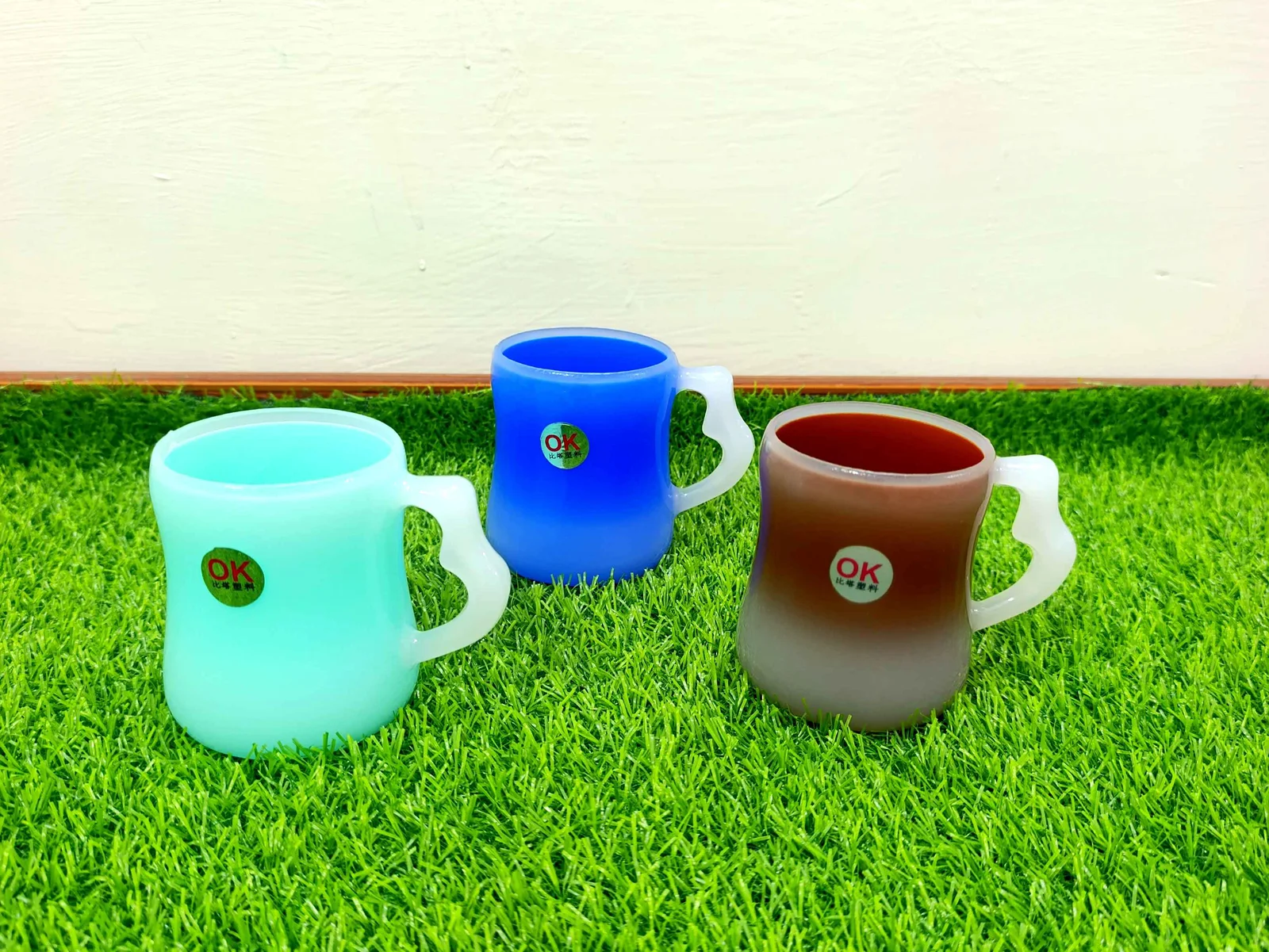 Plastic Cups (acrylic)  photo 3